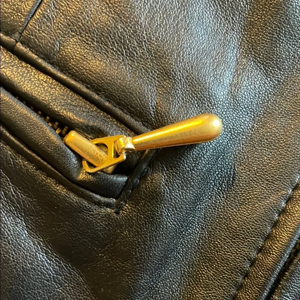 Sleek Black Leather Vest NWOT - Picture 4 of 6